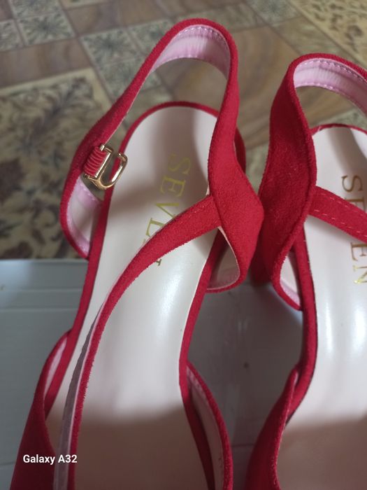 Замшеві босоніжки 36 р.