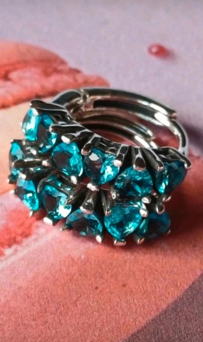 Srebrne kolczyki z błękitnymi cyrkoniami-serduszka