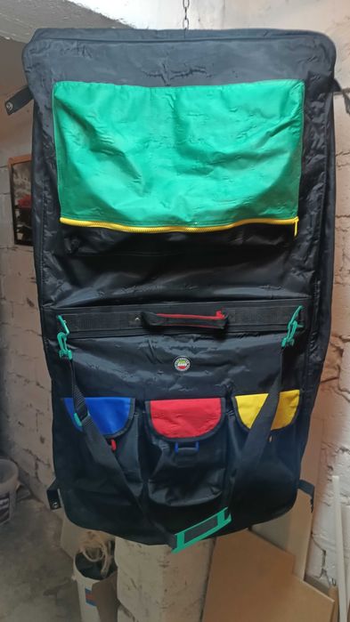 Etui, pokrowiec na ubranie, garnitur Giramondo