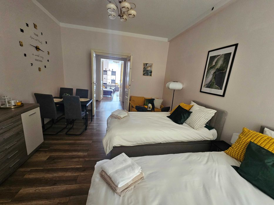 Do wynajecia na doby piękny duży apartament w Kraków- Centrum do 7 os. Terminy: