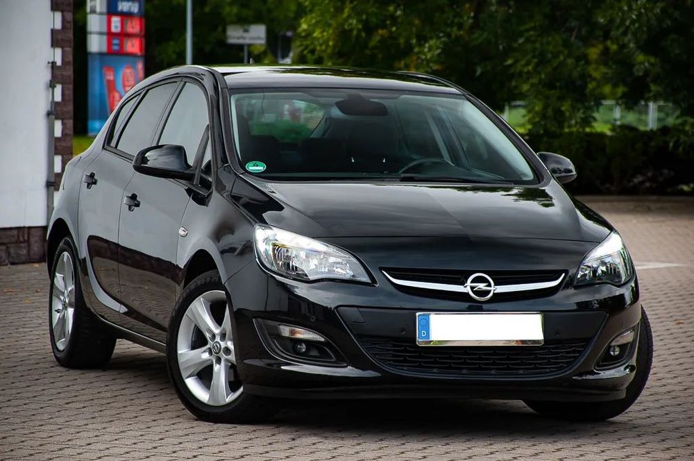 Opel Astra Lift 1.4 Turbo 140km Led Navi Półskóry Edycja Limitowana Piękna z De