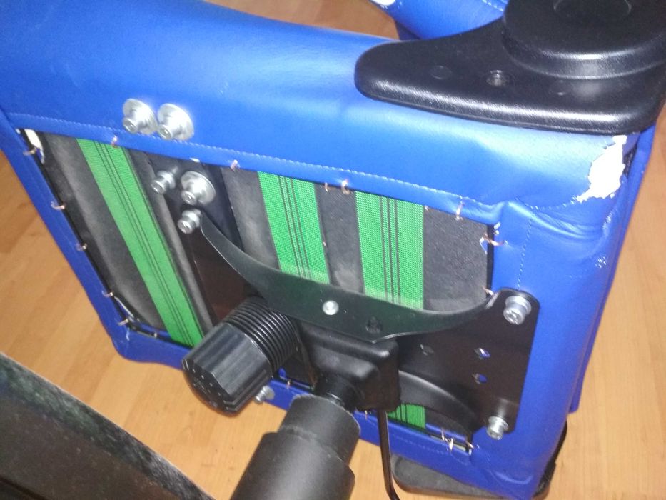 fotel biurowy firmy omp racing