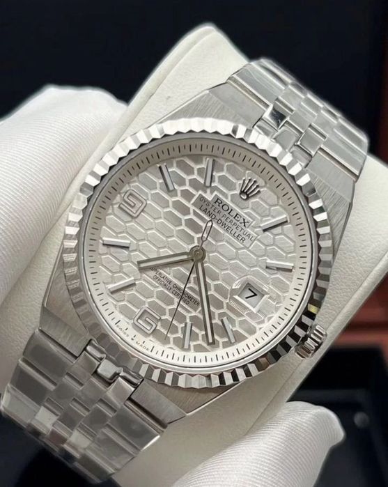 Часы Rolex Oyster Perpetual Land-Dweller белый