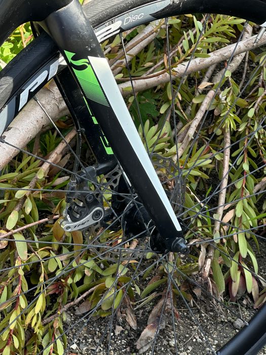 Giant Defy Advanced - Carbono Shimano 105