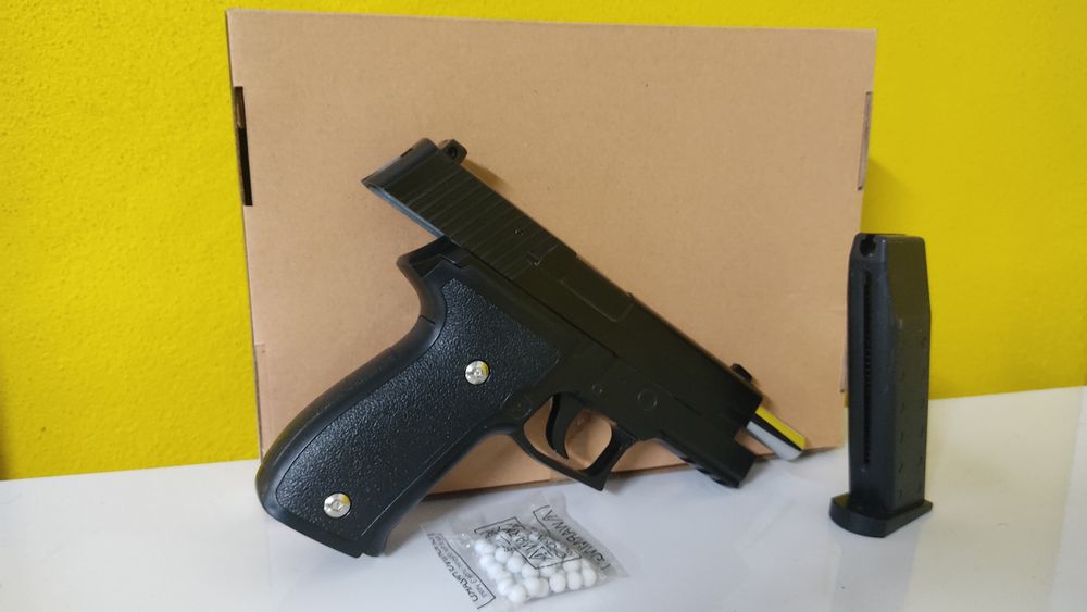 Pistola Airsoft P226 Full Metal (NOVA)