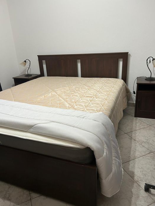 Quarto de casal com colchao