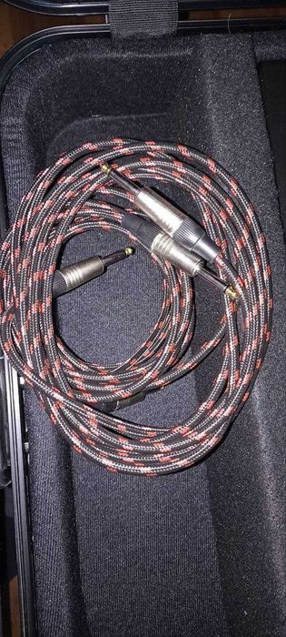 AKAI MPK 61 MIDI-клавіатура-контролер+Кейс для синтезатора GATOR 61