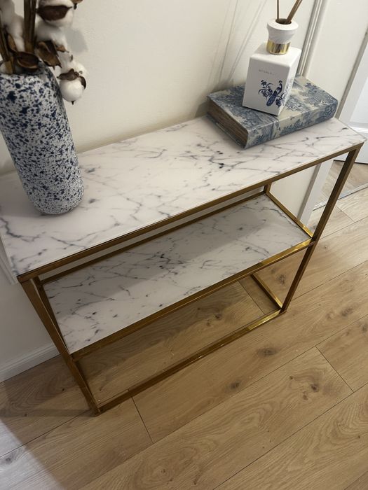 Konsola Westwing złota ze szkłem hartowanym