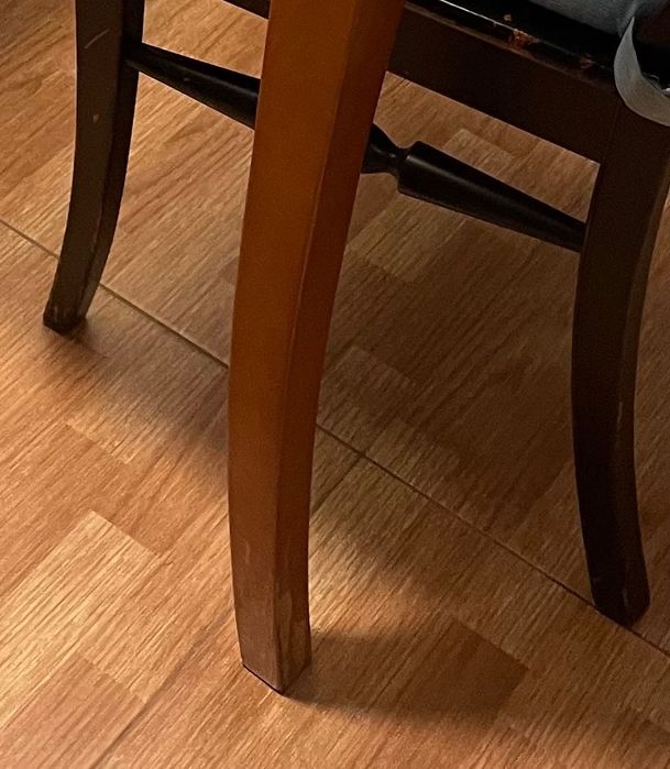 Mesa de madeira extensível com vidro temperado