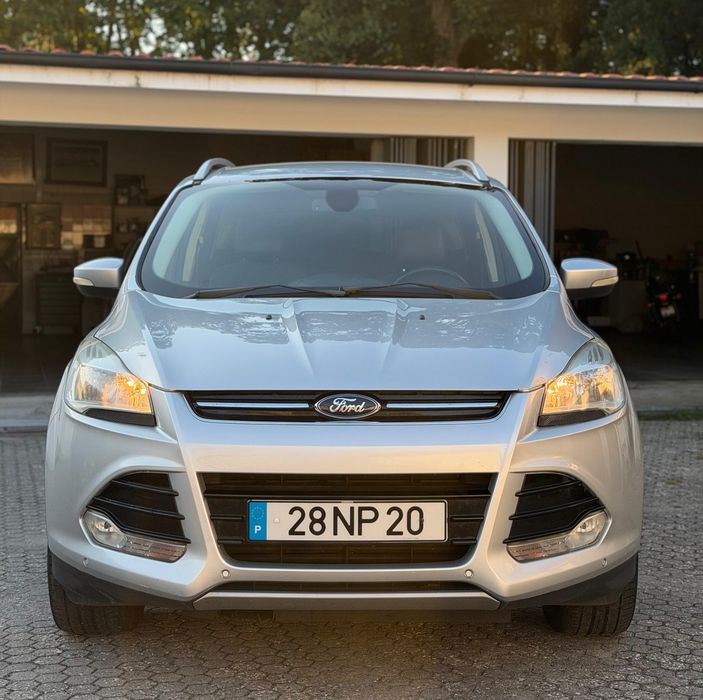 Ford Kuga 2.0 TDCI 140cv-2013 foto 2