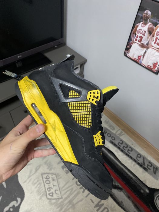 jordan 4 yellow thunder