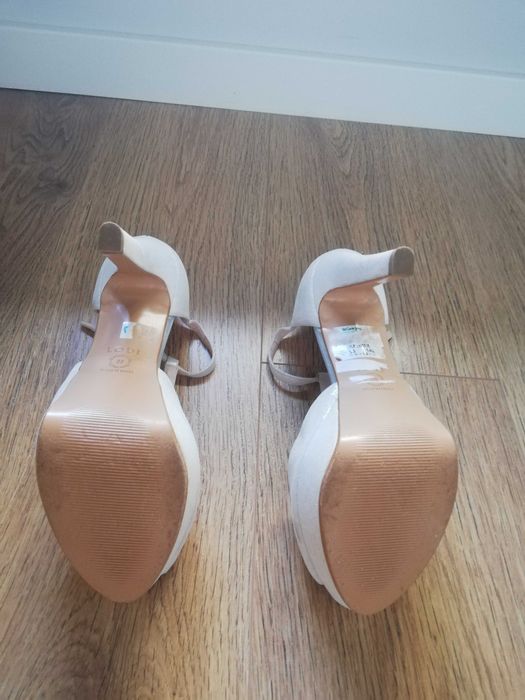 Sapatos de noiva 38 Lodi