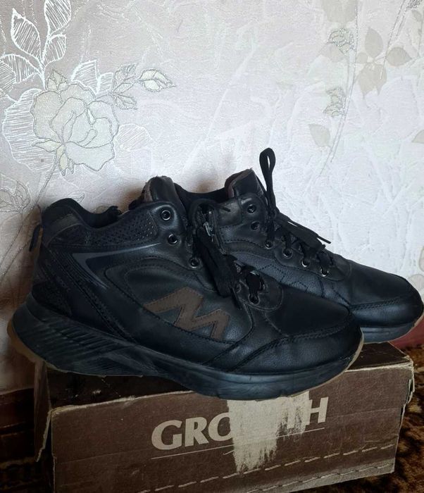 Кроссовки зимние 41р