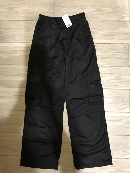 Штани карго дівчина