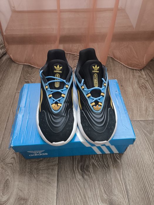 Оригинальные кроссовки Adidas Ozelia  Размер 43