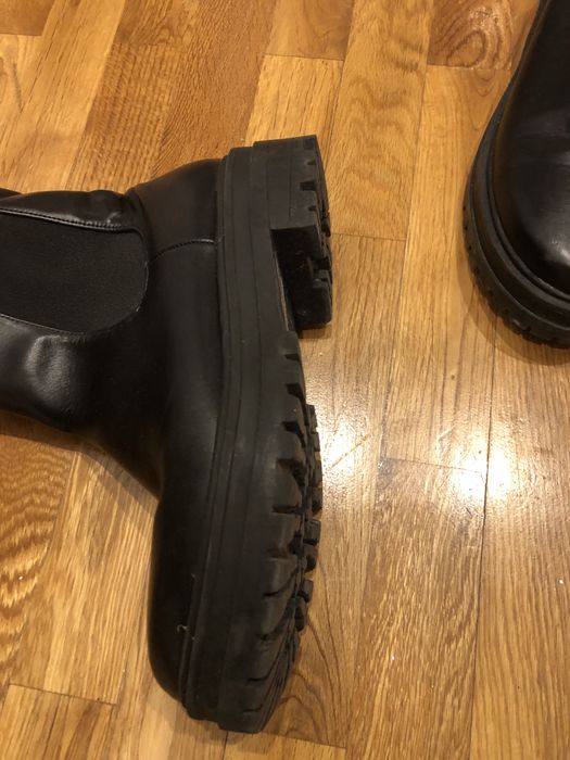 Botas em pele usadas 2 vezes