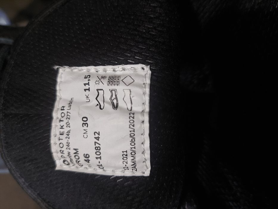 Продам берці  нові