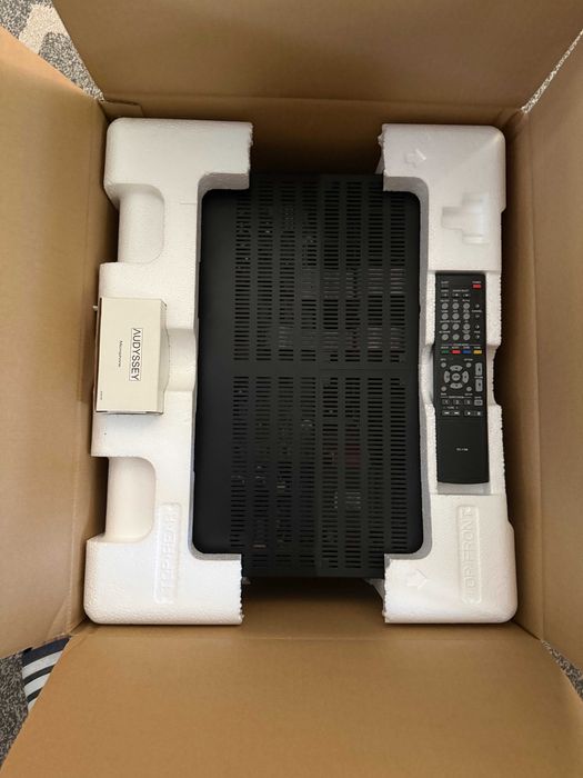 Denon AVR-1713 - amplituner 5.1, HDMI, AirPlay + pilot + mikrofon Audyssey.