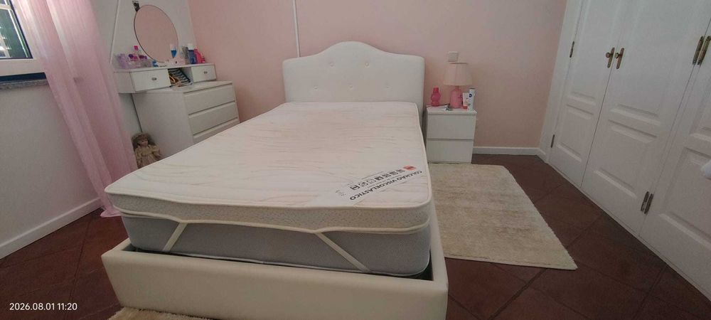 Conjunto de quarto juvenil branco – cama + colchão + móveis
