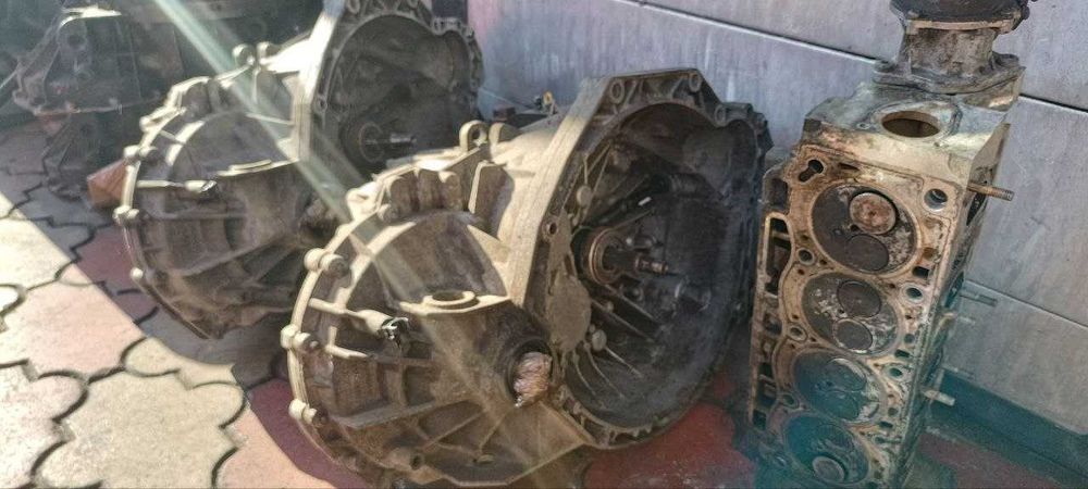 КПП коробка передач на Renault Master 2.5 dci 8200546196