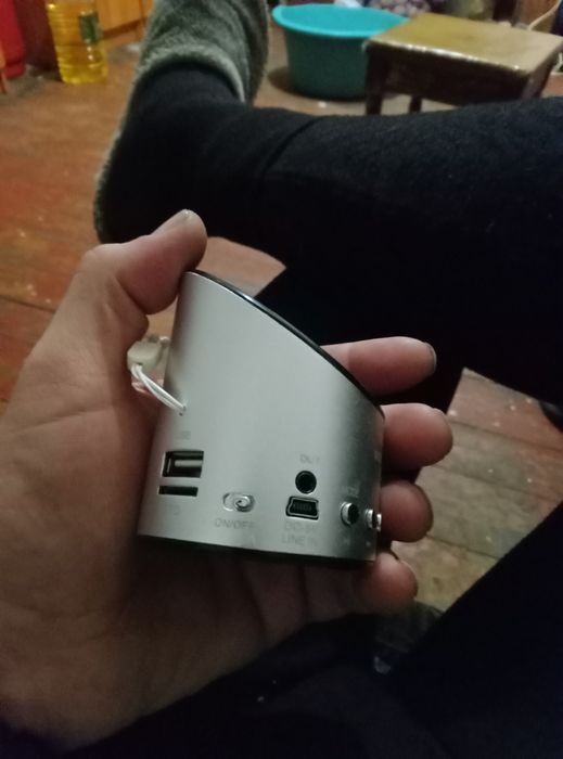 Продам портативну колонку