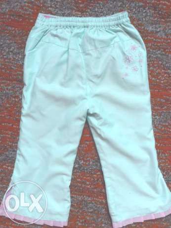 Продам светлые штанишки (бриджи) для девочки