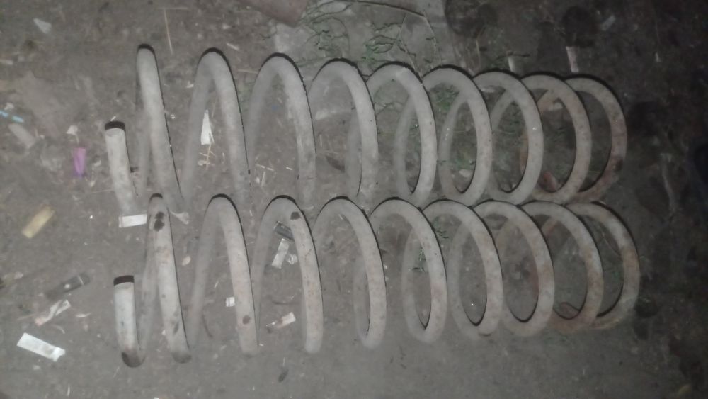 Продам пружины ВАЗ 2101 -07 ЗАДНИЕ и ПЕРЕДНИЕ цена указана за пару