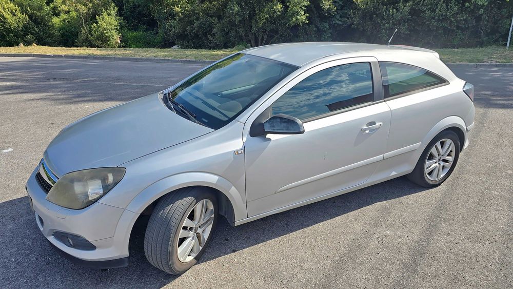 Opel Astra Hgtc de 2008