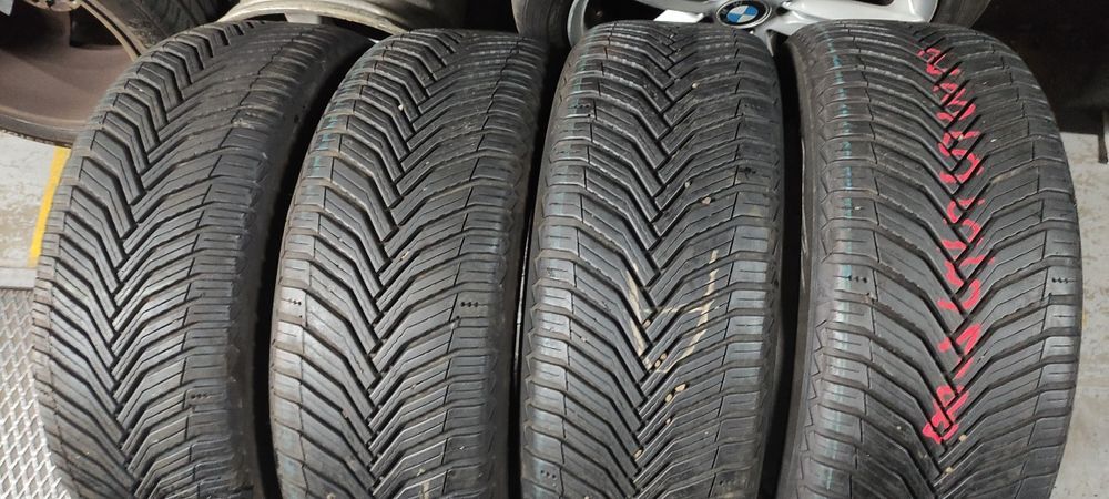 Pneus 235/55/18 Michelin semi novos