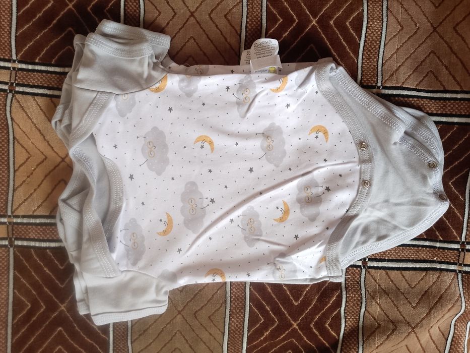 Продам речі з пакунку малюка