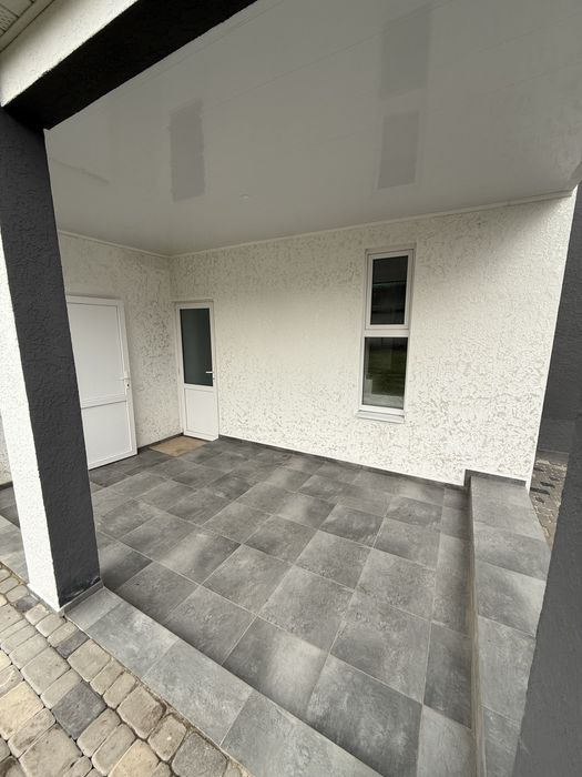 Продам новий будинок з ремонтом !!