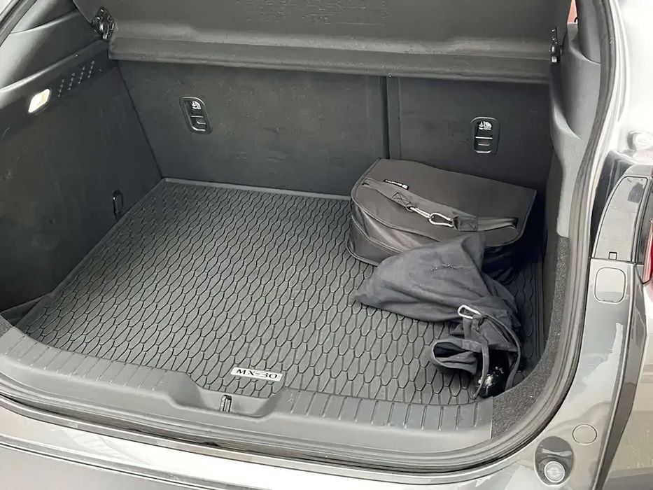 Mazda MX-30      2022