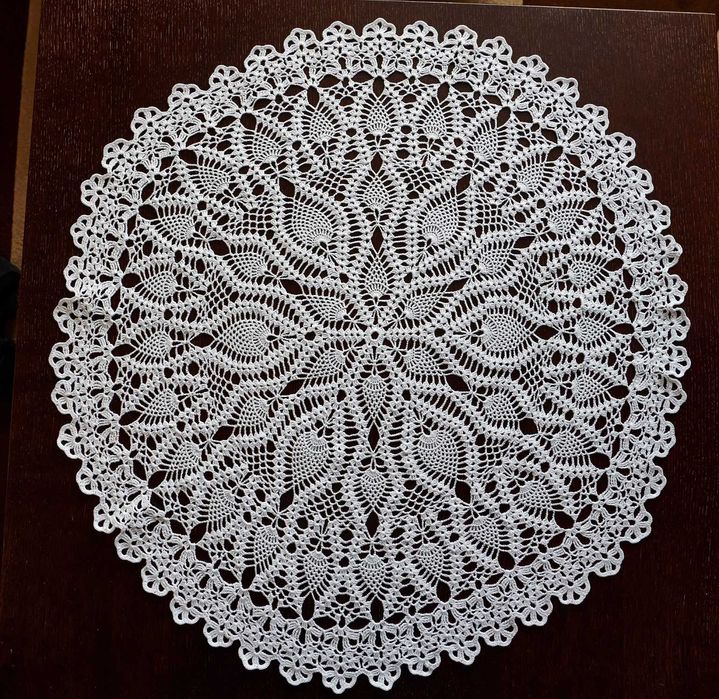 Obrus szydełkowy 73 - 74 cm, serweta