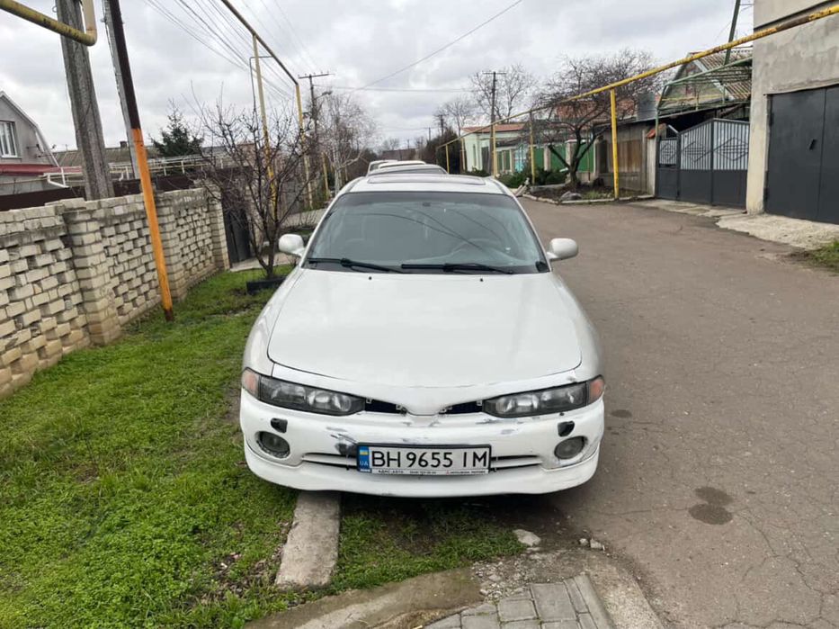 Продам mitsubishi galant 7 под ремонт двигателя . с переоформлением