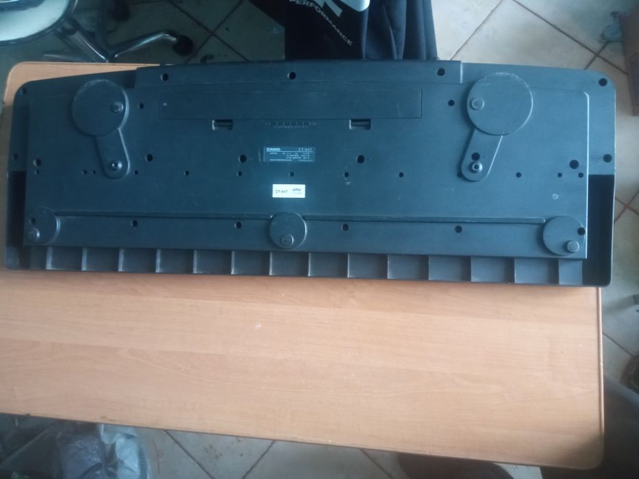 keyboard Casio CT-647