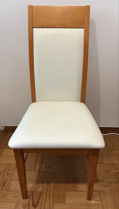 Conjunto de jantar com mesa extensivel e 4 cadeiras