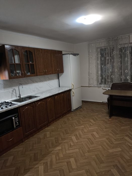 Здам частину будинку ,квартира центр власник