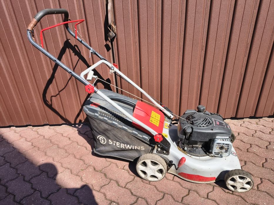 Kosiarka spalinowa sterwins