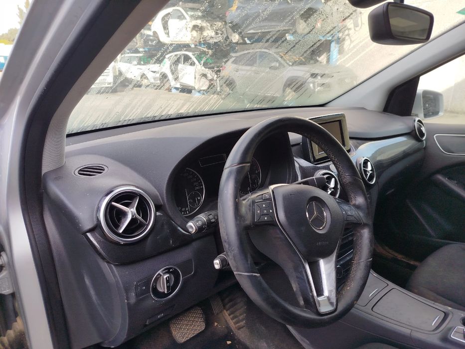 Para peças MERCEDES-BENZ Classe B (W246, W242)