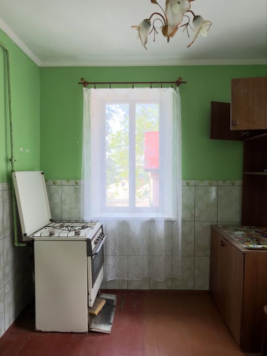 Продам будинок та земельну ділянку