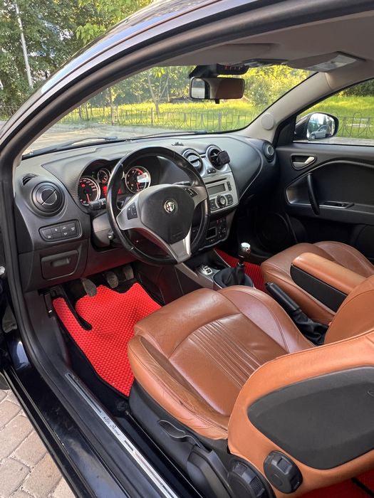 Продам машину Alfa Romeo