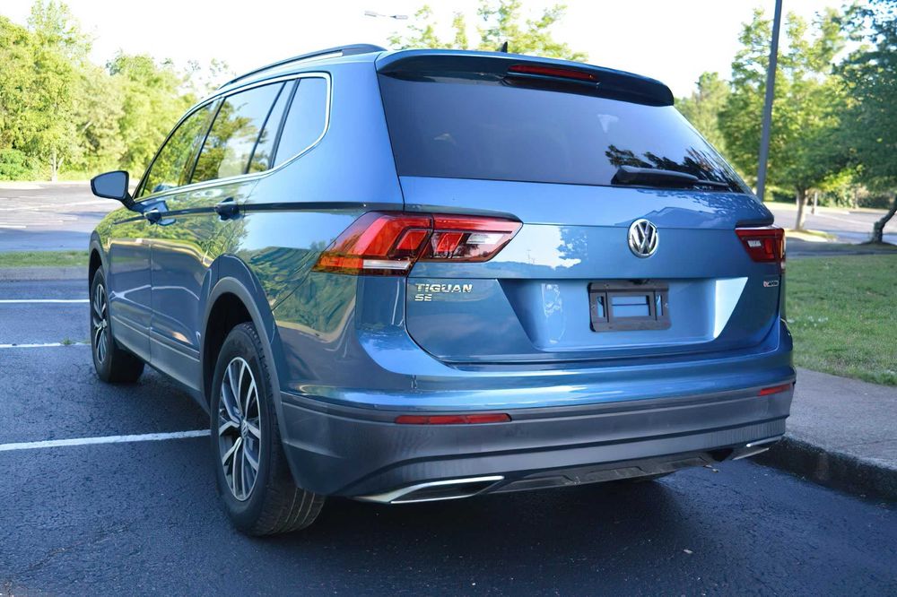 Volkswagen Tiguan      2020