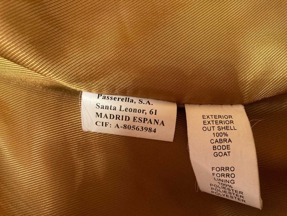 Blusão de senhora, em pele.