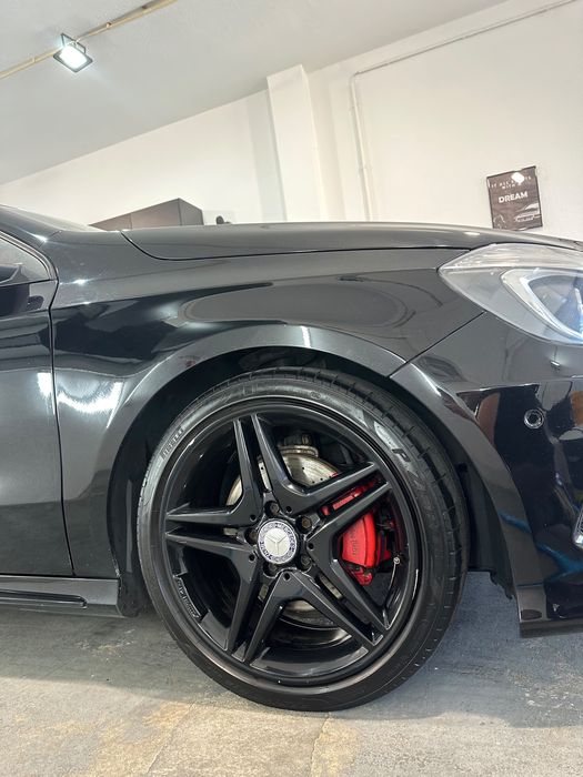 Mercedes-Benz A200d AMG
