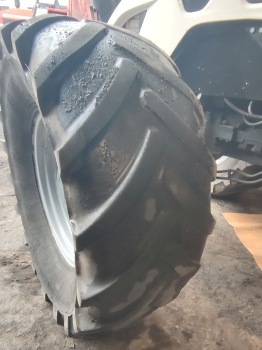 Felgi koła 14x28 z oponami 600/65r28