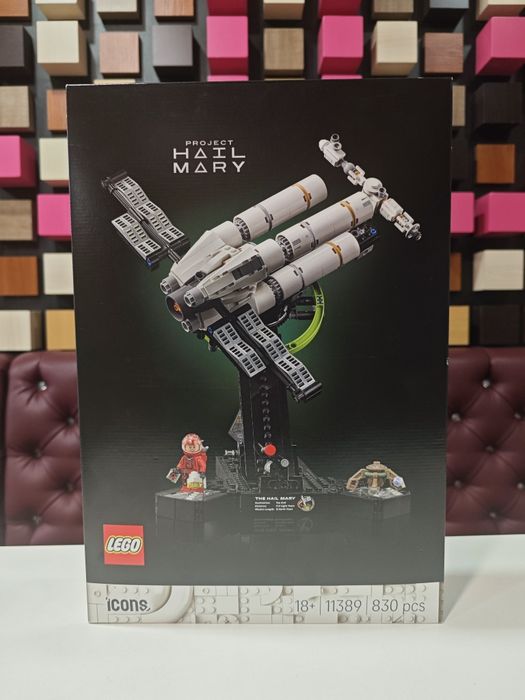 LEGO 11389  Icons Проєкт «Аве Марія» (Project Hail Mary).