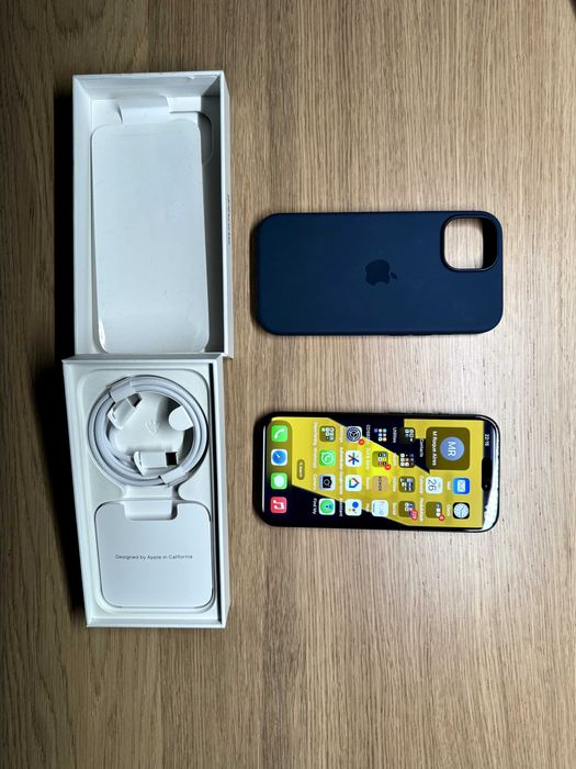 iPhone 15 (128GB) c/ factura, capa Azul da Apple, apenas 2 dias de uso