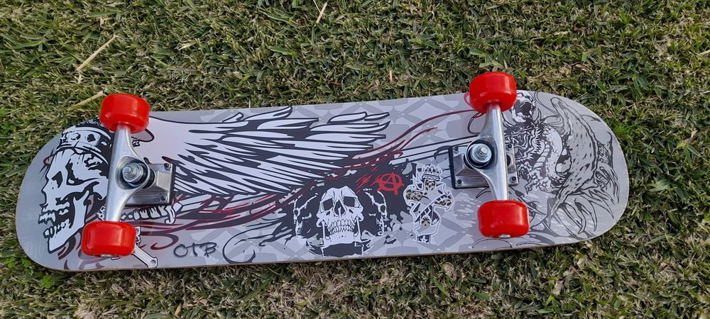Skate semi novo - Aproveita já!