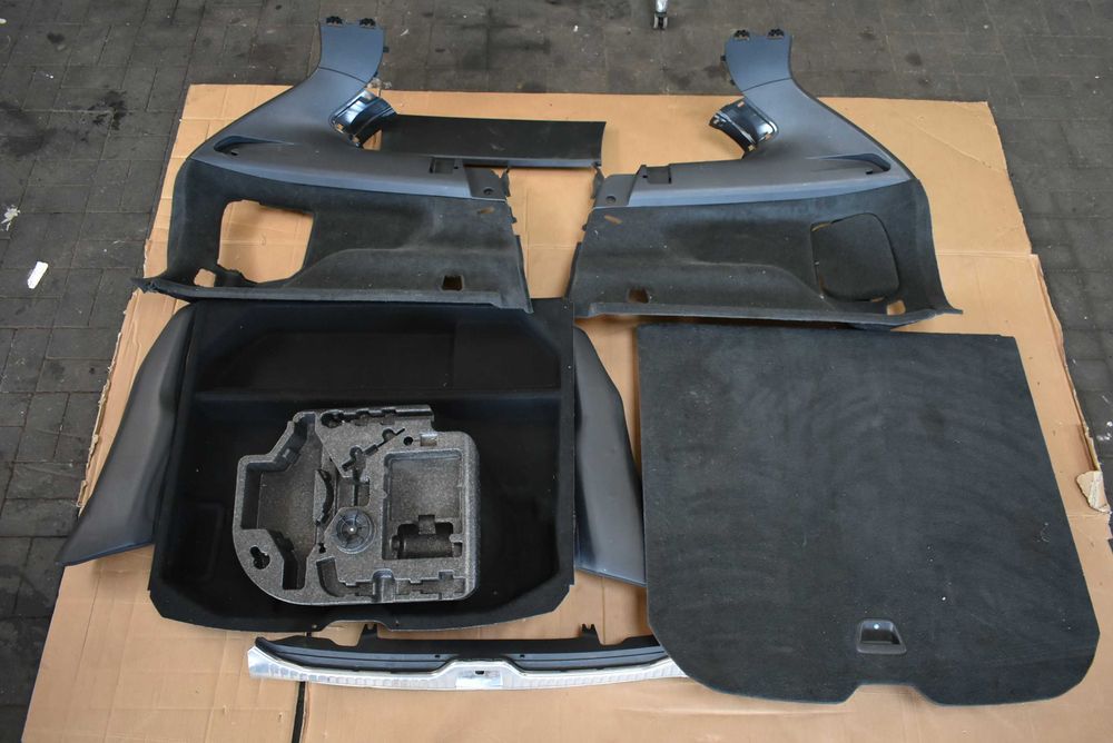 Volvo XC60 I lift 08-17 podłoga bagażnik plastiki