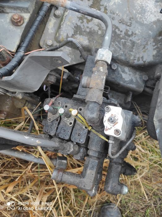 Rozdzielacz hydrauliczny 3 sekcyjny Renault 1110.54 /155.54/Temis.